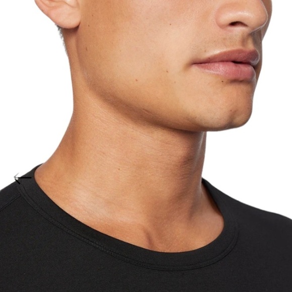 32 Degrees Heat Mens Black Lightweight Long Sleeve Crewneck Top Size Medium NWT - Picture 2 of 6